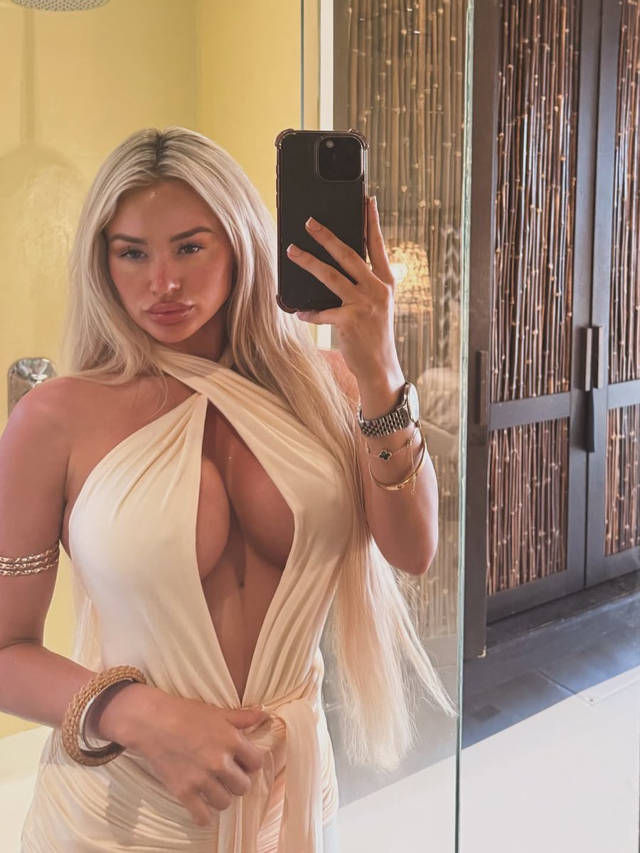 Chavz R Us tweet media