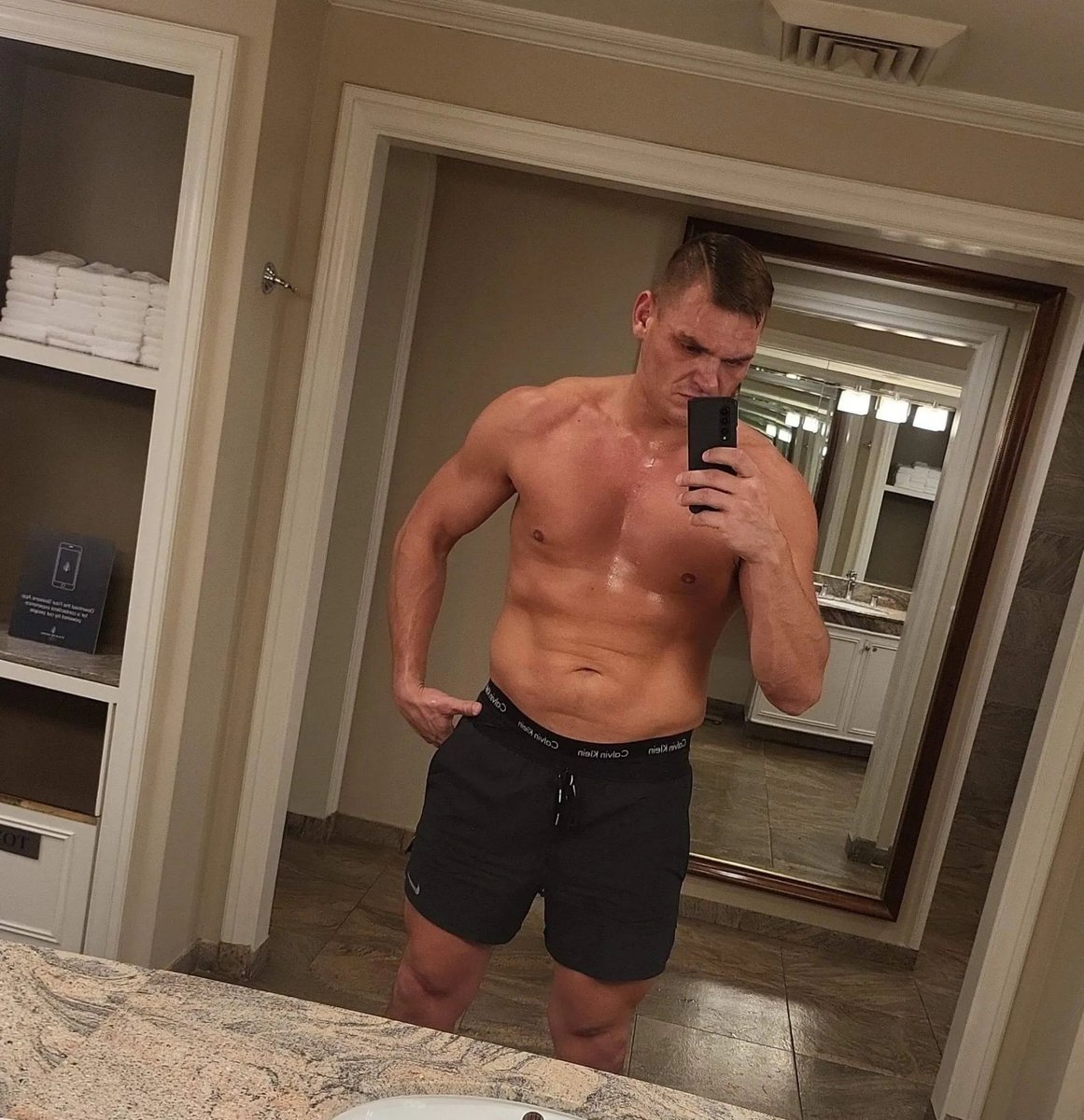 ᴛʜᴇ ʀɪɴɢ ɢᴇɴᴇʀᴀʟ ||ɴᴏᴛ @ɢᴜɴᴛʜᴇʀ_ᴀᴜᴛ|| tweet media