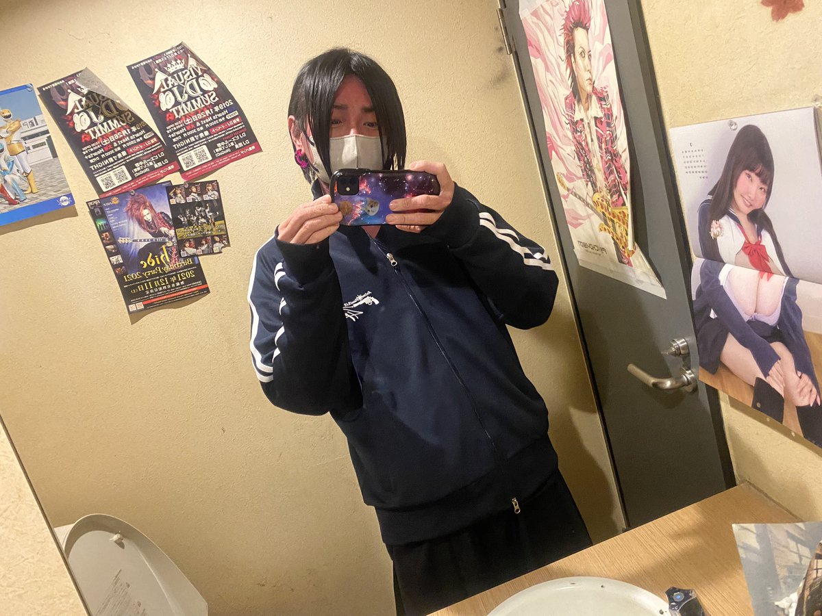 ありむら tweet media