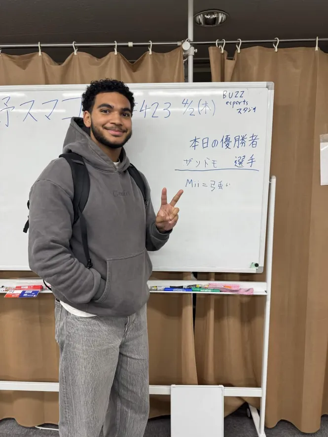 上野スマコミ tweet media