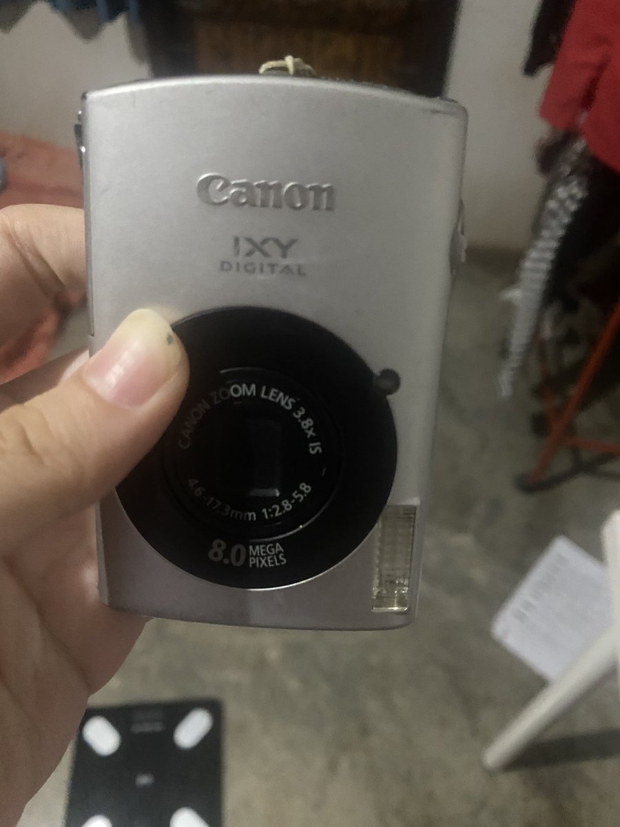 Ratnqo's tweet photo. Canon 910 ixy

prices: 4000รส.

 เมม แบต ( ที่ใส่กล้อง )

ทักมาขอดูเพิ่มเติมได้คับ ♥️  

ที่จอมีขีดไม่มีผลต่อการใช้งานนะคะ

#กล้องดิจิตอลมือสอง #กล้องมือสอง #ส่งต่อกล้องดิจิตอล  #กล้องดิจิตอล https://t.co/GuygD9CWpU
