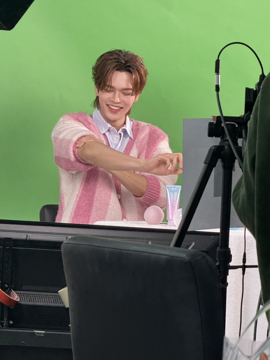 BioreThailand tweet media