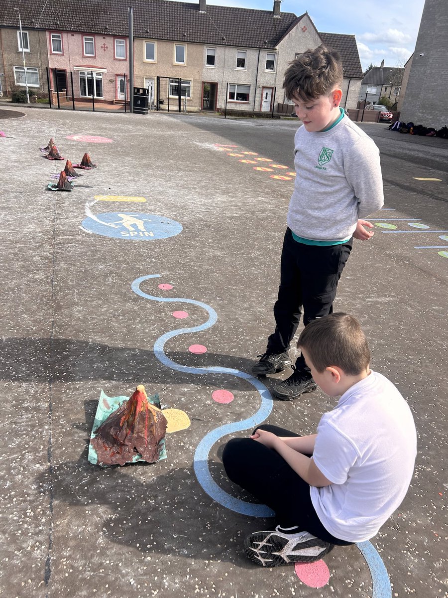 Mrs Burt & Room 10 tweet media