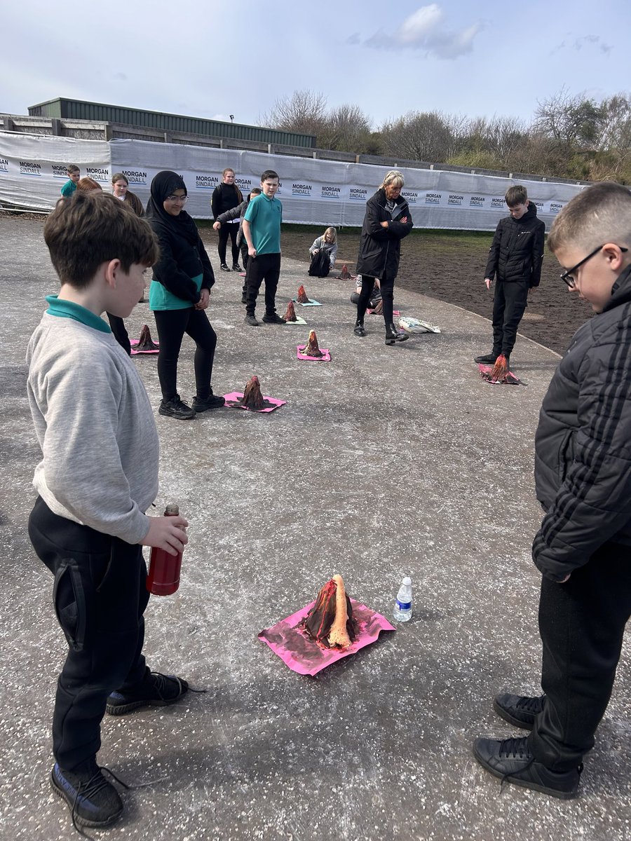 Mrs Burt & Room 10 tweet media