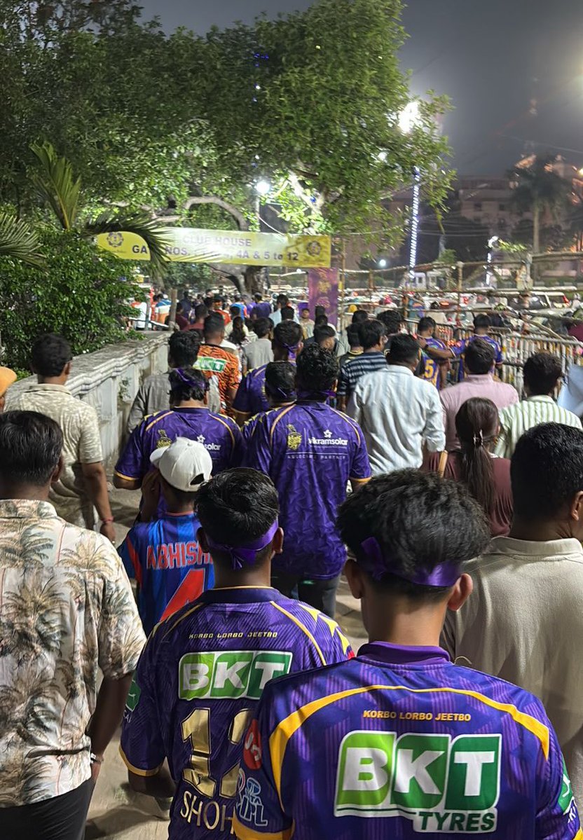 KKR Karavan tweet media