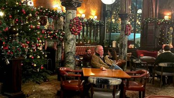 Britains___Pubs's tweet photo. UPCOMING PUB/HISTORY WALKING TOUR 
Maida Vale, Little Venice, and Kilburn  

With @ChelseaDan5 & @VinnieSull1van
🗓 18th April (SATURDAY) 
Meeting:  The Old Bell Pub Kilburn High next to Kilburn High Rd Station 
Time: 11AM @PubHistoryTours 
https://t.co/ZVq4ocSwH6 

The tour will last roughly between 3-1/2 to 4 hours (or more) and will include several pubs that will both visit and pass. We will be visiting some of #London's most famous and impressive pubs whilst venturing into various historical epochs. If you need to leave early, then please let me know at the time, and I'll direct you.   Prices: £20 per person (for over 18s),    16-18: £10   Under 16s: Free (If accompanied by a paying adult)    Ps. Thank you all so much for all of your support.