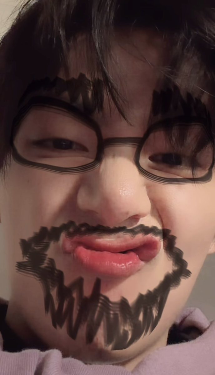 kirsty⁷ tweet media