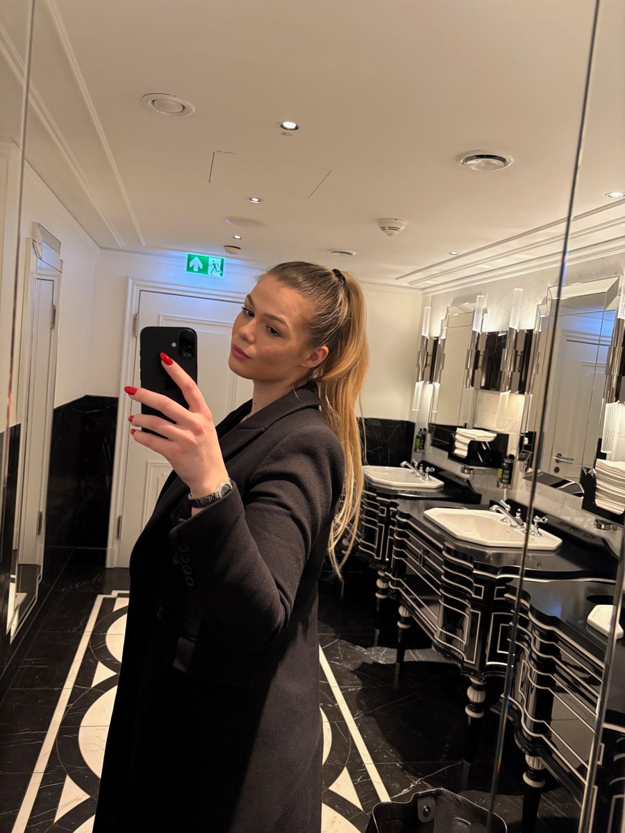 Karoline Gosling tweet media