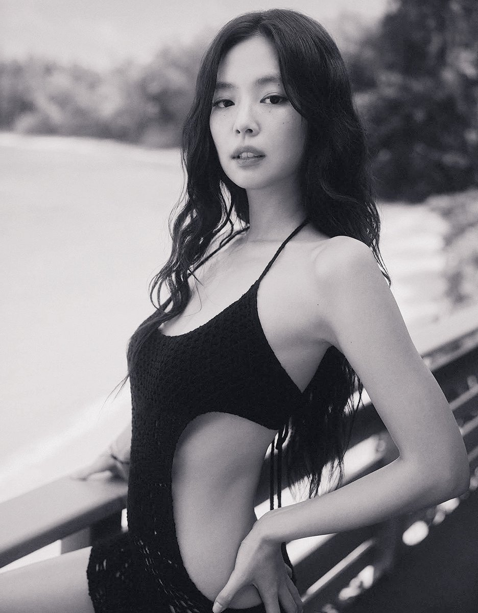 Mrs. Damian, tweet media