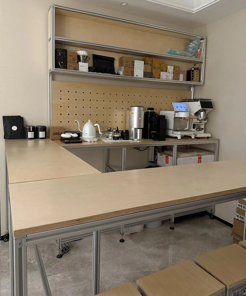 Aaron Francis tweet media