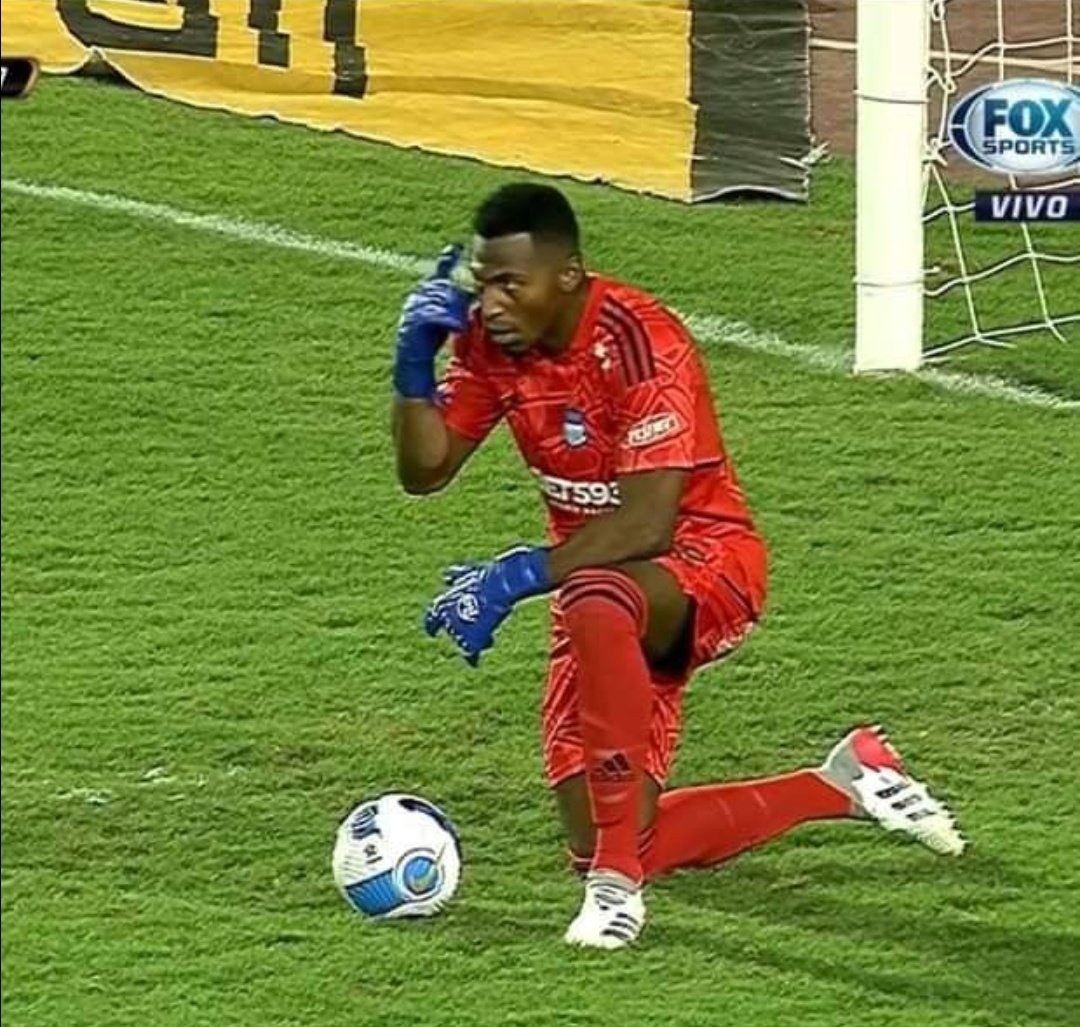 Ariel 💙⚡⚽ tweet media