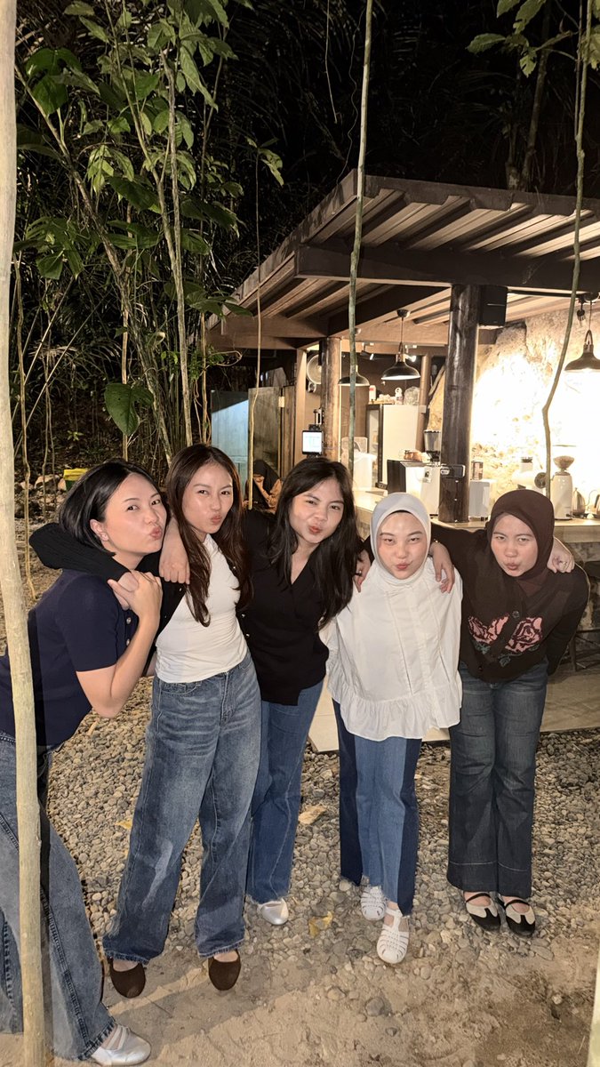 thalfest's tweet photo. PULKAM KAMI>.< https://t.co/7loWT1vAcS