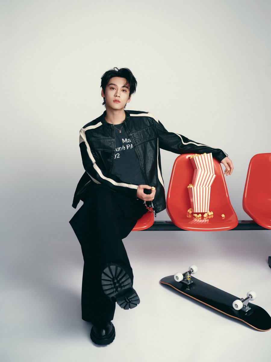 𝓦𝓸𝓷𝓭𝓮𝓻 𝓝ani (田栩宁) tweet media