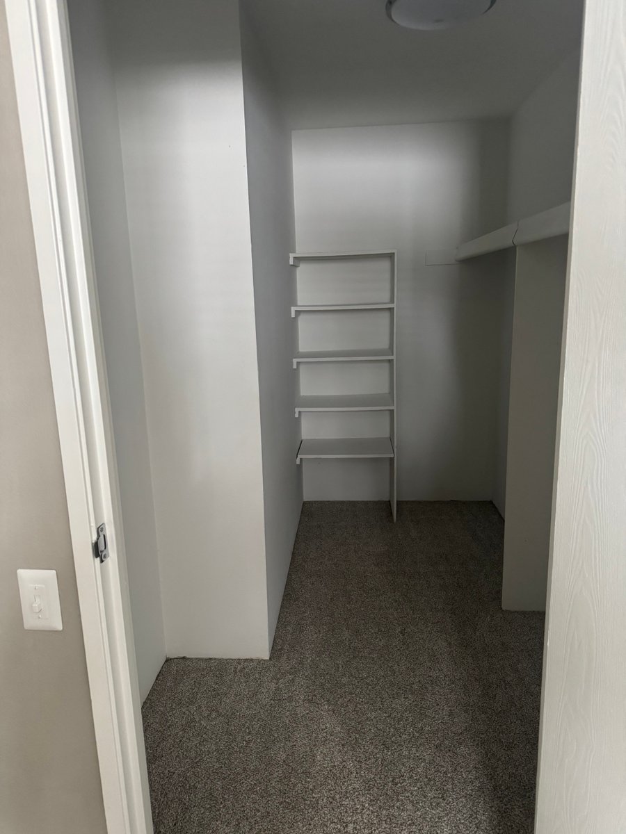 ThePines_Apts's tweet image. Looking for a spacious one-bedroom apartment? 🏠 Check out the Mocha floorplan at The Pines! You'll love the extra den space - it's perfect for your needs. Hurry, inquire today! #ForRent #ApartmentLiving #Renovated #Ypsilanti