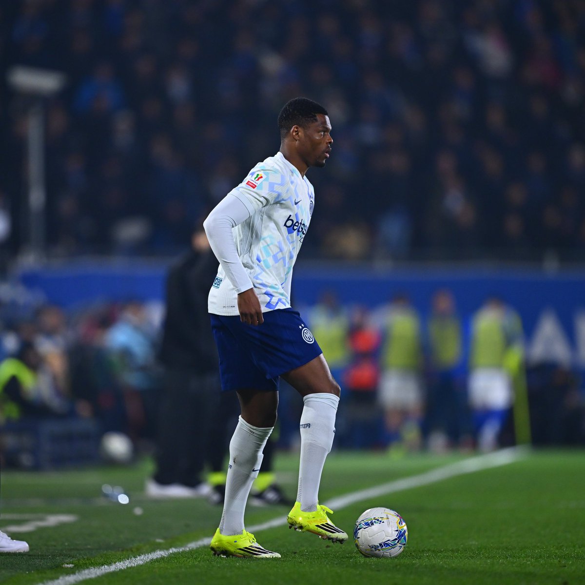 إِنْتِرِيِسْتَا ⭐️⭐️ tweet media