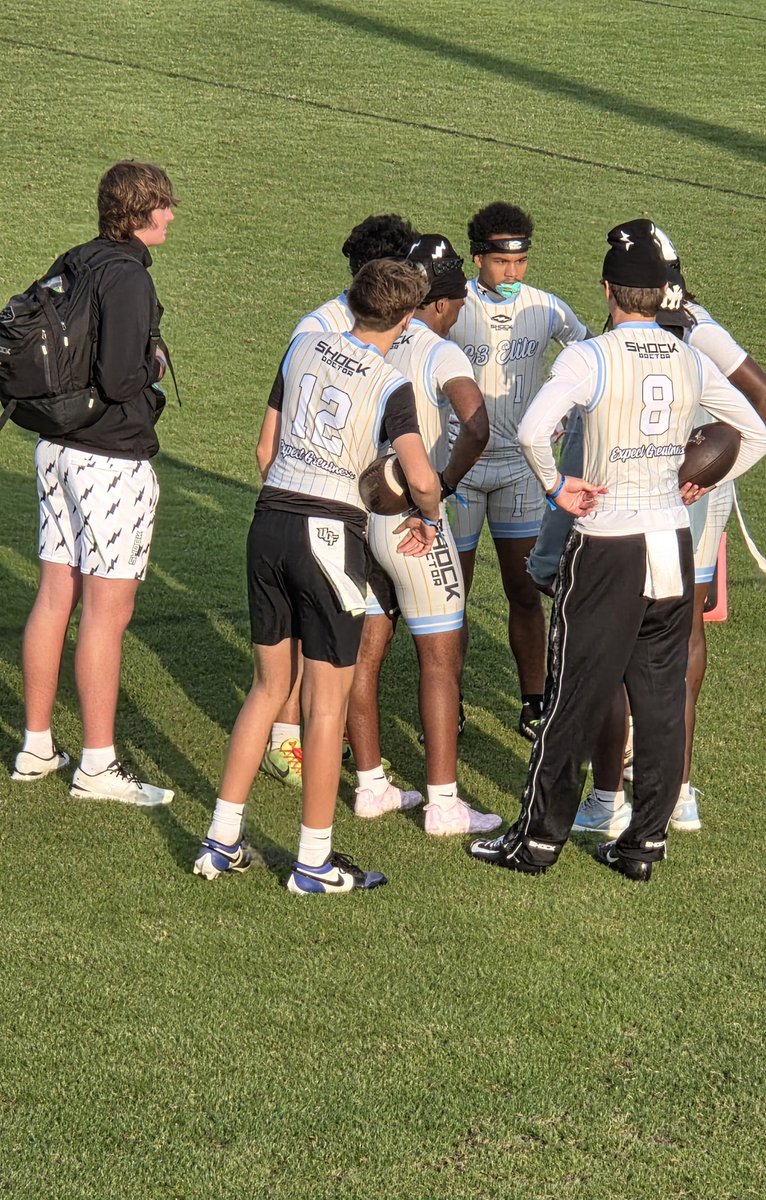 JaxLil2's tweet photo. Orlando @ShockDoctor 7v7 tournament with @C3Elite7v7 #expectgreatness #shockdoctor #legendsshowcase #coastalqb #c3elite @TheCarterlife35 https://t.co/DgW9Gp6PKu