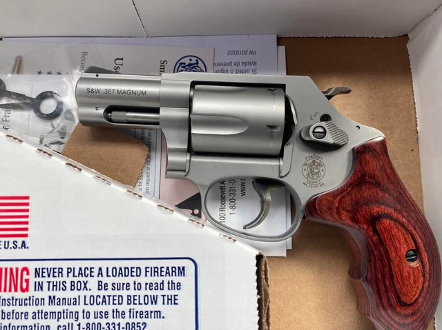 Bulldog_onsite's tweet photo. @Smith_WessonInc I love revolvers! My dad taught me how to use them, and they're my most comfortable vehicle! Plus, they're super cool! https://t.co/6mfBHEtXgv
