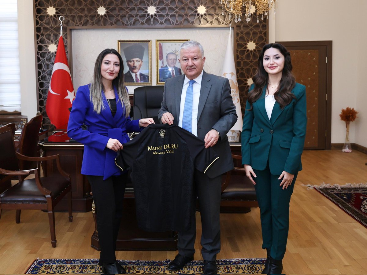 avgamzecelik's tweet photo. Türkiye Hentbol Federasyonumuz adına;
Disiplin Kurulu Üyesi Av. Merve Çelik Güzel ile birlikte Valimiz Sn. Murat Duru'yu ziyaret ederek, 8 Nisan'da şehrimizde oynanacak olan TÜRKİYE - MACARİSTAN Kadın A Milli Maçı hakkında istişarelerde bulunduk. 
@muratdurutr @mervvecelikk https://t.co/c3SfogHgJQ
