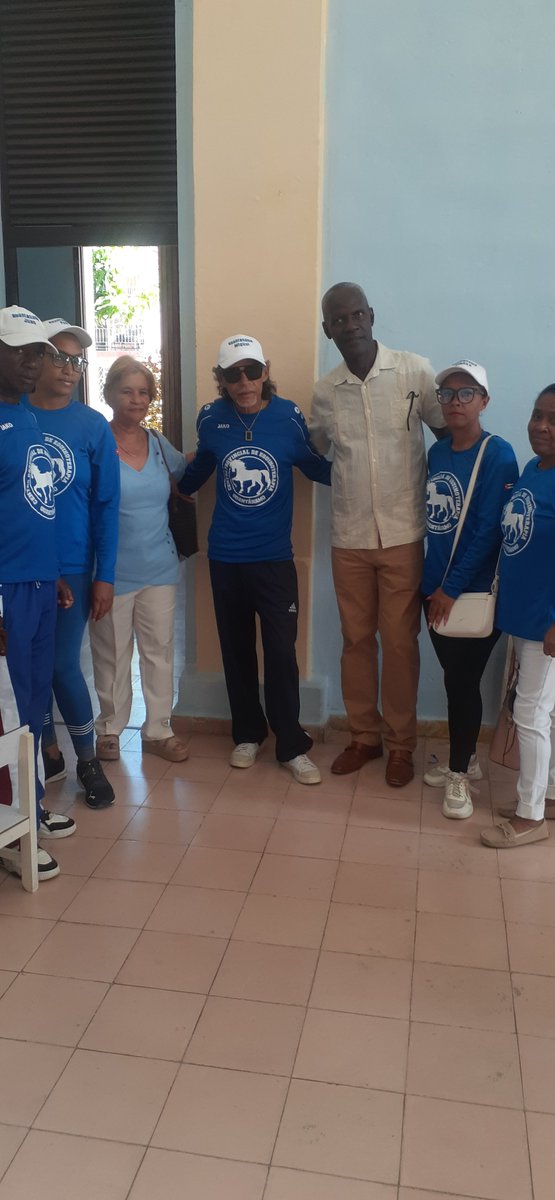 IvianneDel34504's tweet photo. En el día de hoy con mucho júbilo se desarrolló en la escuela Desembarco del Granma variadas actividades por la concienciación  sobre la atención a los niños con espectro autista con la participación de especialistas del inder y el mined . https://t.co/izw7e4JfWm