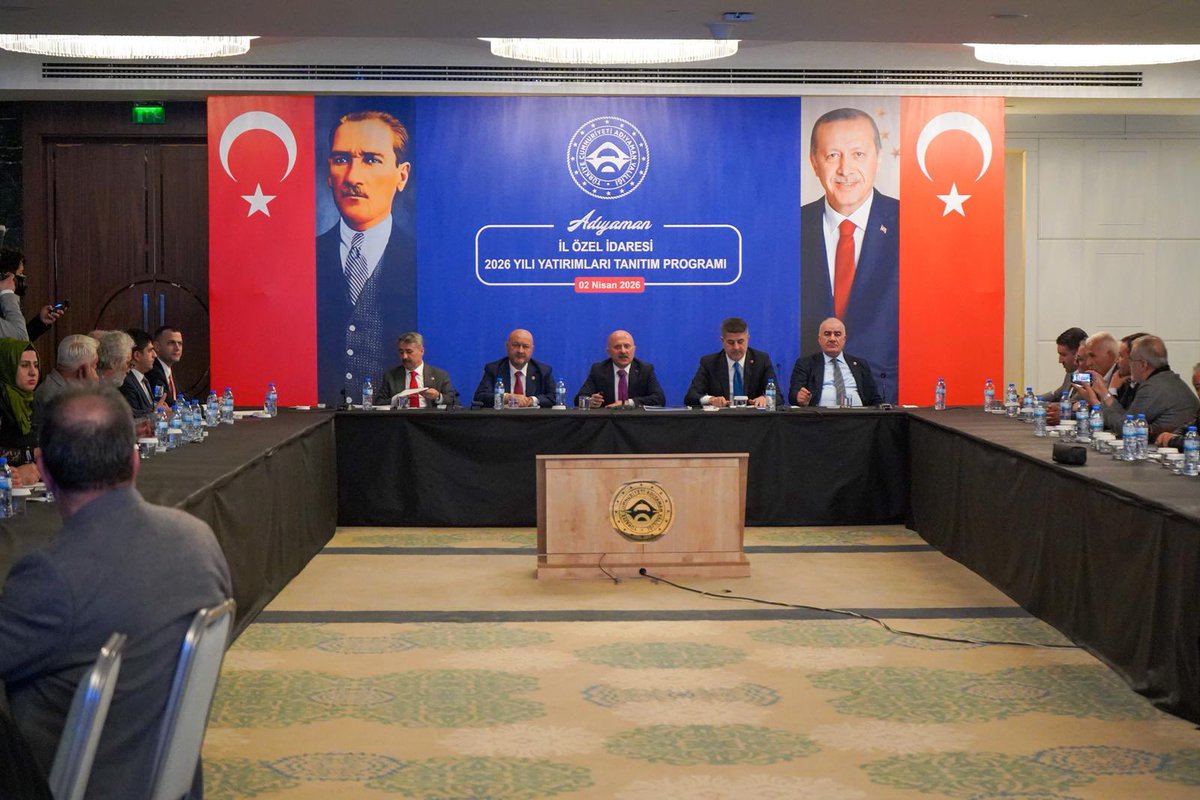 dr_ishaksan's tweet photo. 📍İl Özel İdaresi 2026 Yılı Yatırım Tanıtım Toplantısı

Kıymetli Valimiz, değerli milletvekilimiz, İl Başkanımız ve teşkilatımız ile birlikte; Adıyaman Valiliği İl Özel İdaresi 2026 yılı yatırımları lansman toplantısına katıldık.

Şehrimizin kalkınmasına katkı sağlayacak, vatandaşlarımızın yaşam kalitesini artıracak yatırımların hayata geçirilmesi noktasında kararlılıkla çalışmaya devam ediyoruz.

Adıyaman’ımız için planlanan her proje, güçlü yarınlara atılan önemli bir adımdır.
Emeği geçen herkese teşekkür ediyor, yatırımların şehrimize hayırlı olmasını diliyorum. @abuyukgumus @akparti @rterdogan @hakanaksu058 @farukaytek @acarfaruka