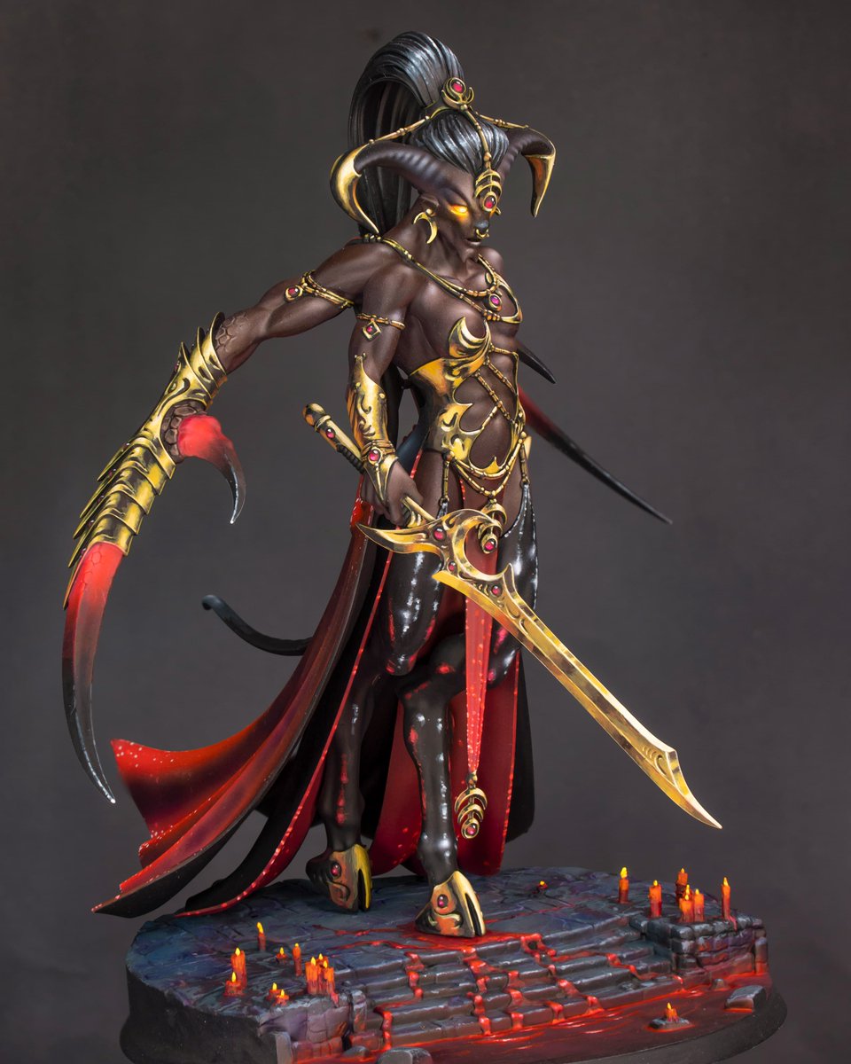 theminiaturista's tweet image. Finally, the Keeper of Secrets is done. A flawless version with gold and pride. Inspired by Jerjes and the princess of Arcane Mel Medara. Thanks to Deadly Print Studio for creating the base.

#warhammer40k #ageofsigmar #warhammer #warhammercommunity #paintingwarhammer