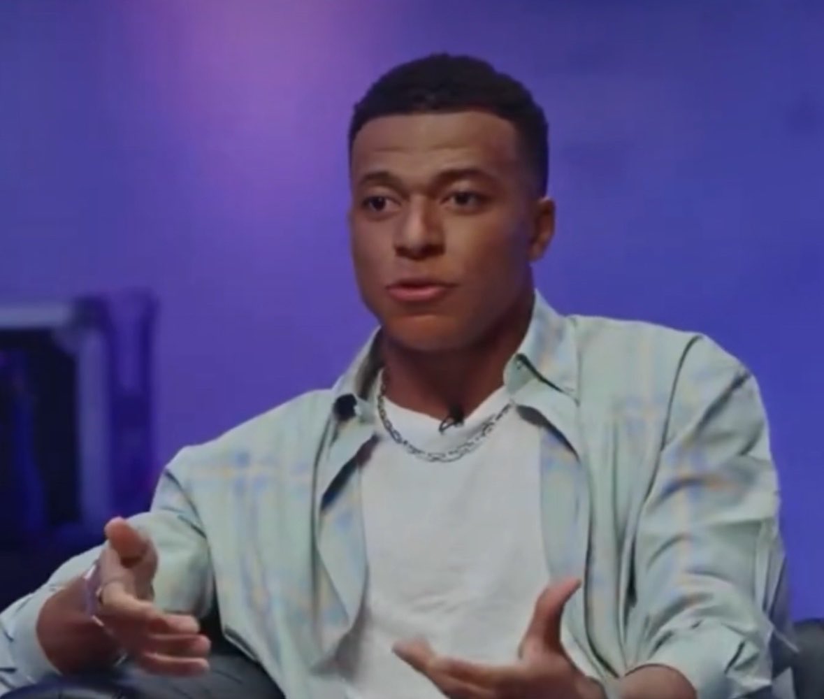 عمرو tweet media