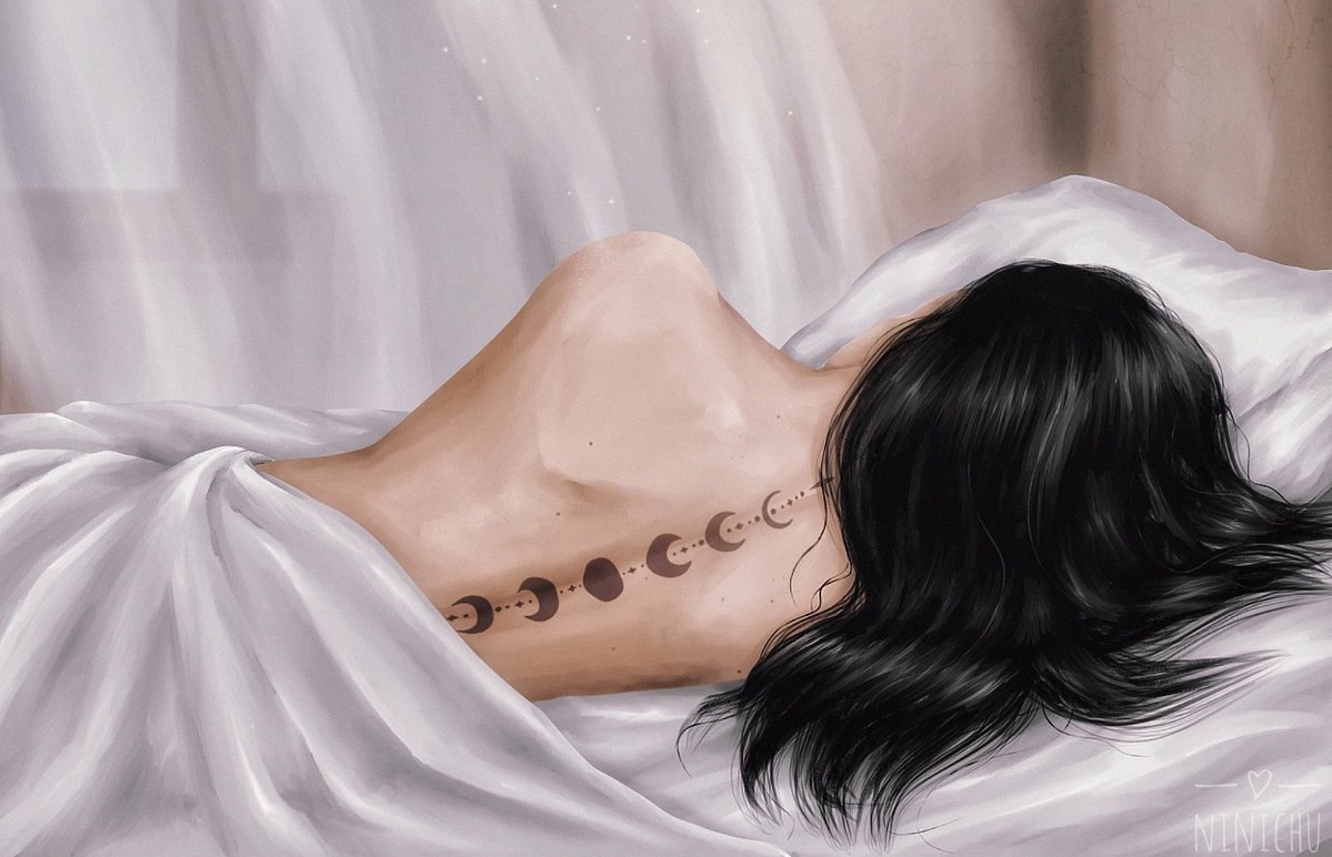 line ⏾★ tweet media