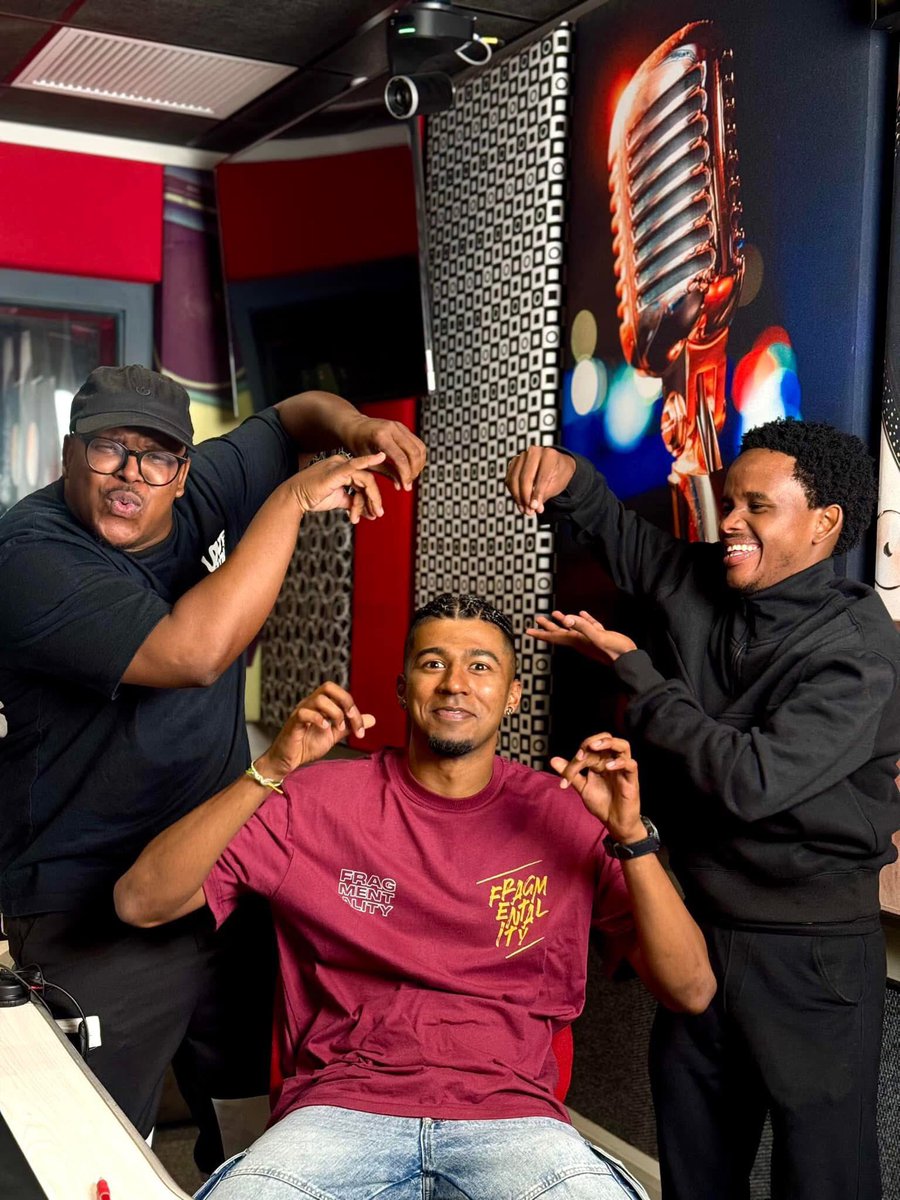 Mfundoeh tweet media