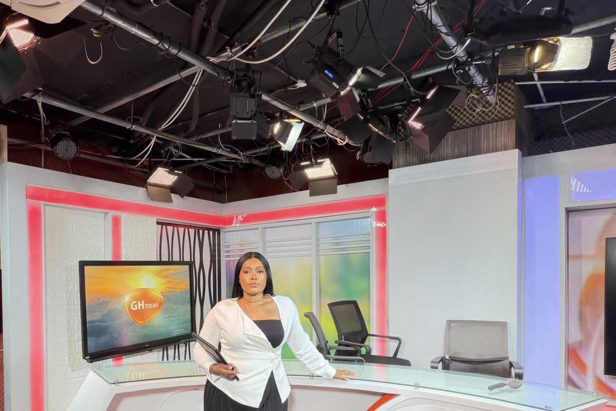 The_AwisiDede tweet media