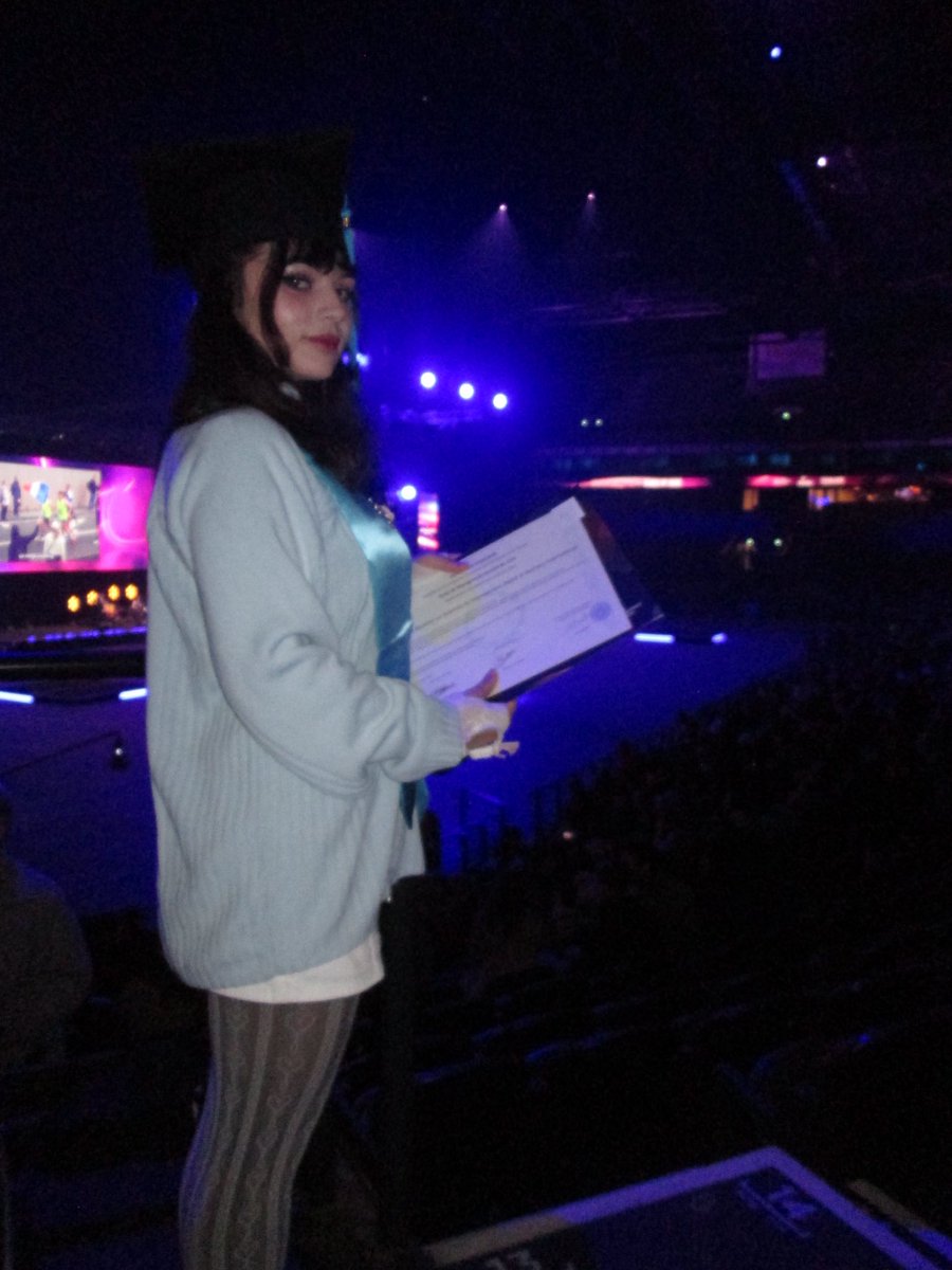 𝙻𝚢’ ☆ tweet media