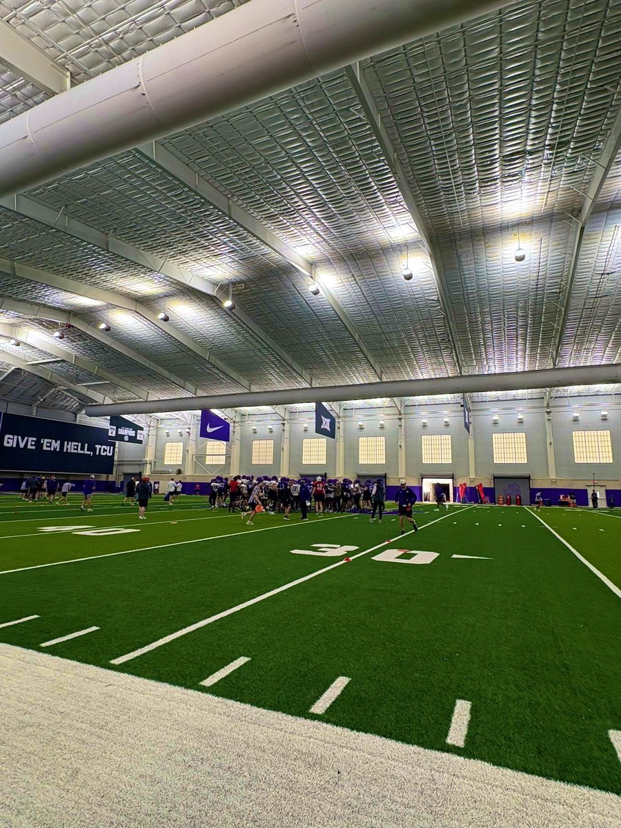 Creede_Stafford's tweet image. Had a spectacular time at TCU today💪 @ZacharyLamp @AbrahStaff1334 @CHSSpartanFB @TCUFootball @bobwager31 #bringit #agtg “We'll fight 'em until hell freezes over, then we'll fight 'em on the ice." -Coach Meyer