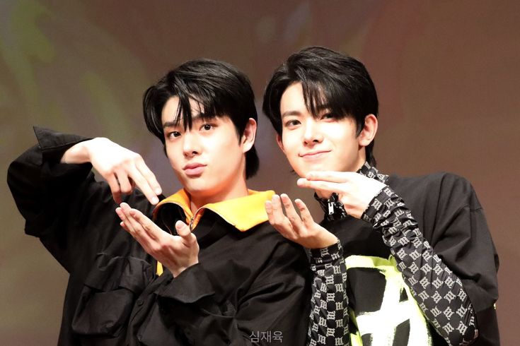 𝐄𝐍𝐇𝐘𝐏𝐄𝐍 𝐈𝐒 𝐒𝐄𝐕𝐄𝐍 (𝟕) tweet media