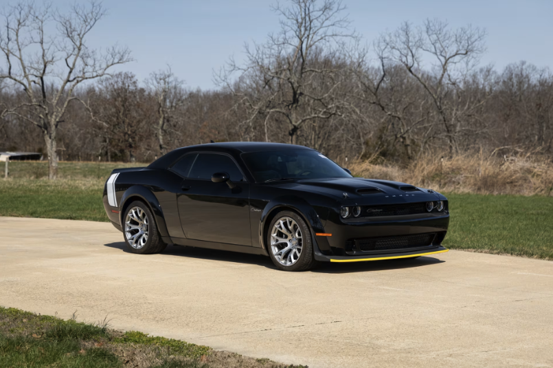 Mecum Auctions tweet media