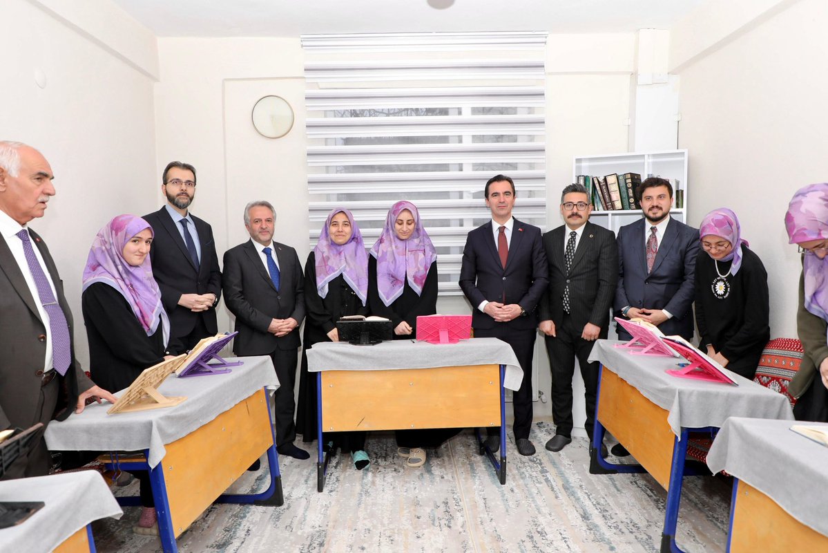 Bitlis Valiliği tweet media