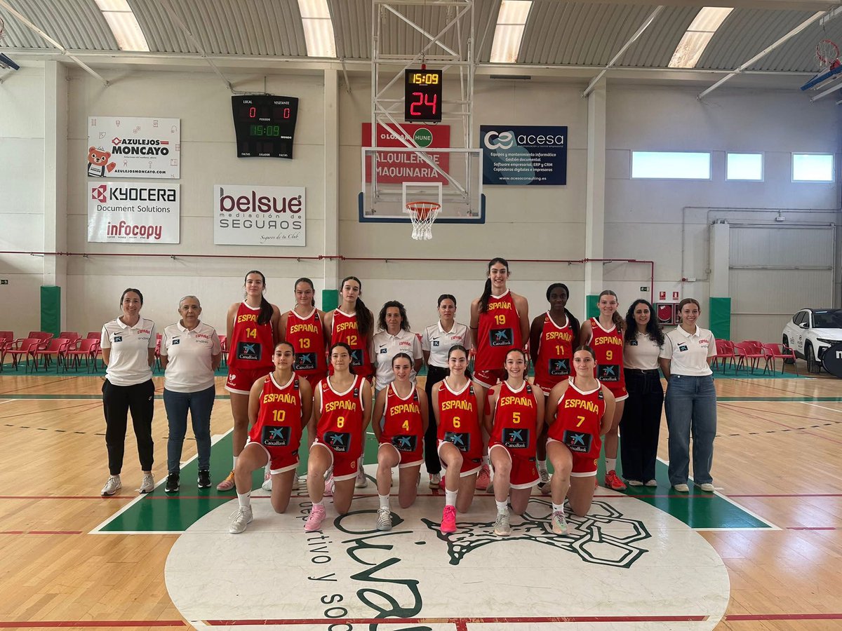 🤩 Nuestra Lucía Otero llenando su mochila de experiencias con la #U15F 🇪🇸 para disputar Torneo Cadete como internacional.

📆 Del 2 al 5 de abril
📌 Zaragoza

#SomosEquipo #TodasJuntas