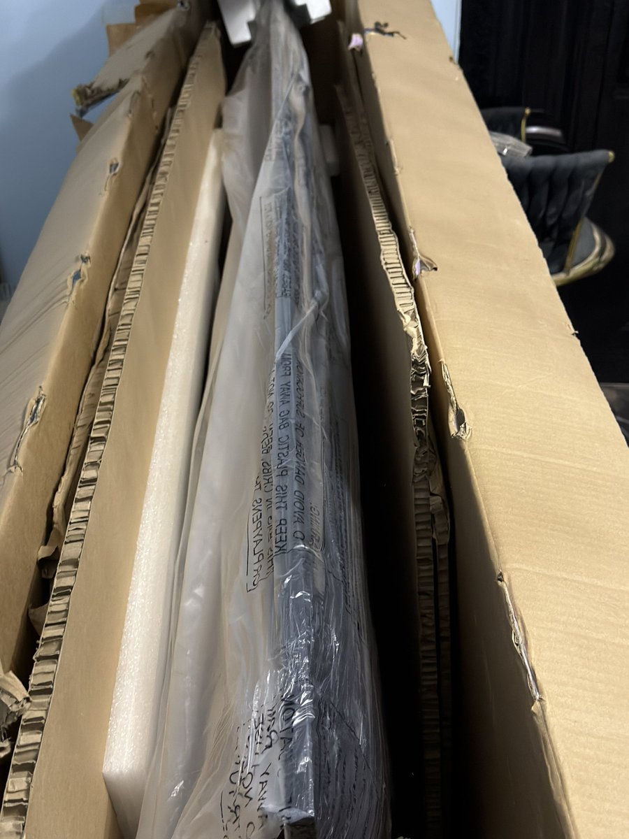 CLINTON 💫 tweet media