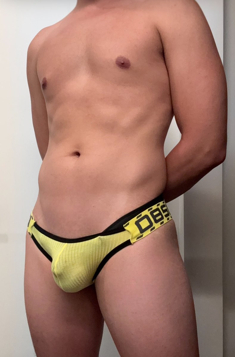 SD_bottom_'s tweet photo. Today’s bottom uniform.
Should I take a layer off sir?
#sandiegobottom #gaysandiego https://t.co/pqsSdUicjz