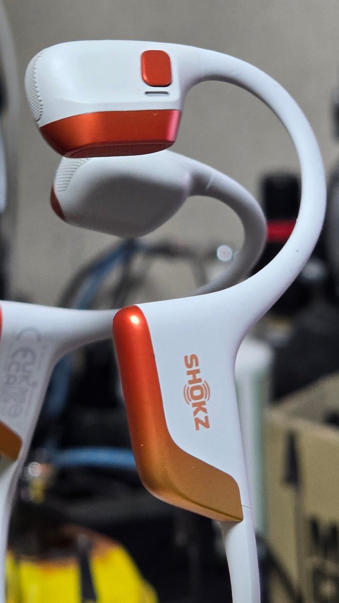 Dmitry R. tweet media