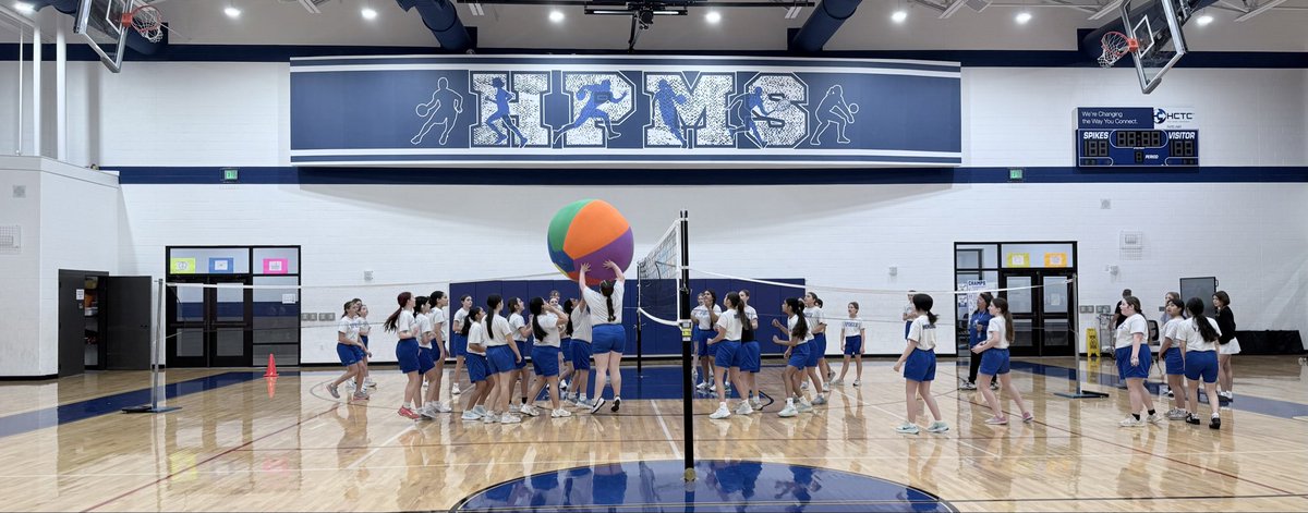 HPMSKim's tweet photo. WOW!  This is how HPMS 6th graders play Four Square!  The fun in education never stops at HPMS 🎉🎉 https://t.co/CMQVb6qNTH