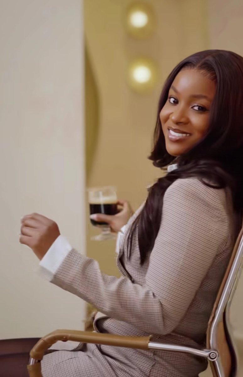 BIG LORRAINE⚡⚡ tweet media