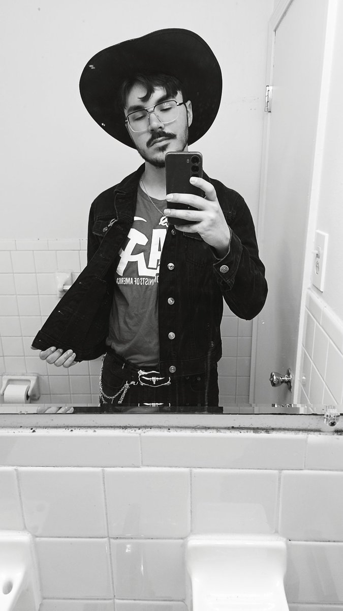 Isaiah Rodgers ☭ tweet media