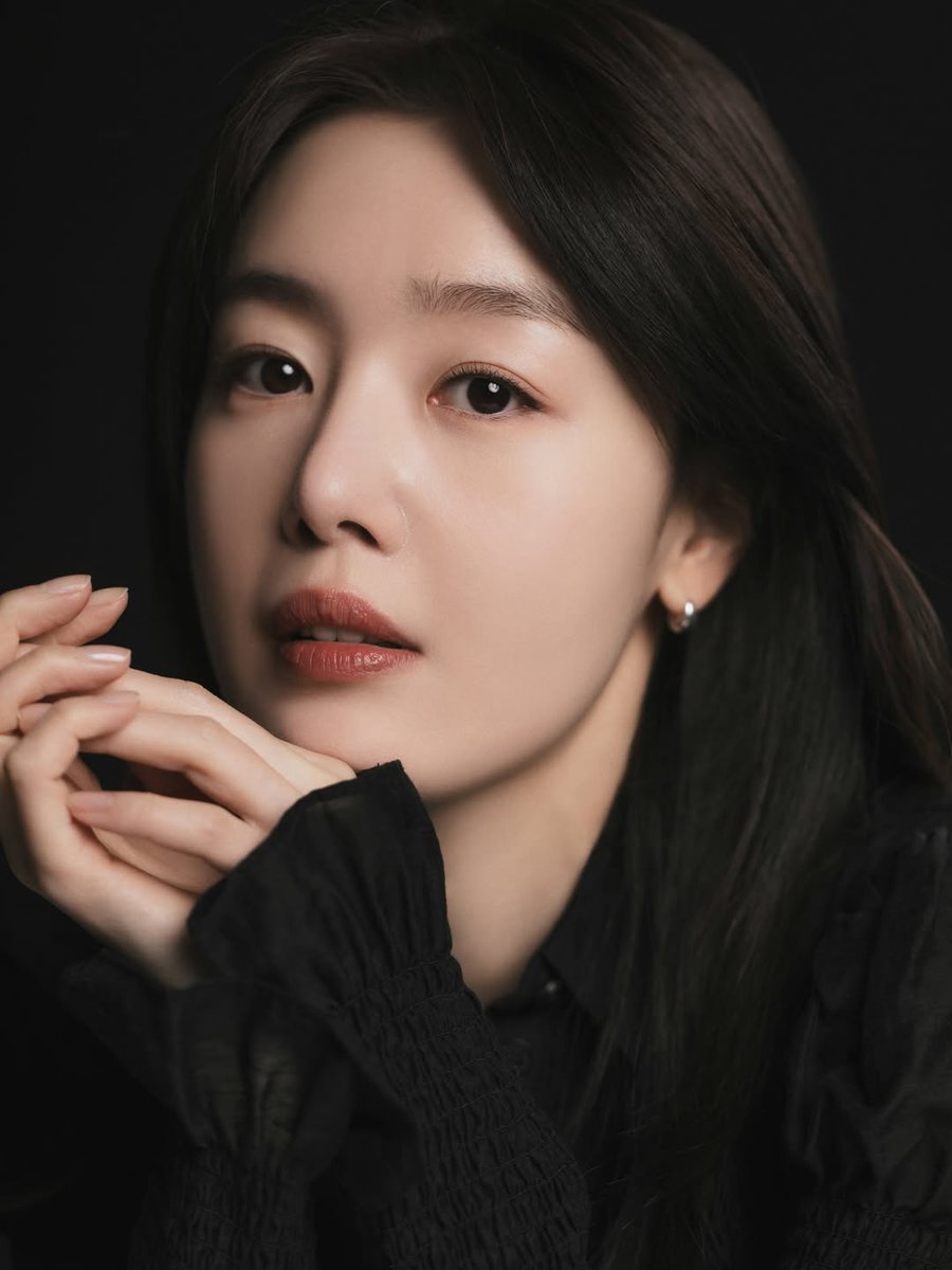 MahimaMurmu1998's tweet photo. Great news! Looking forward to the Han Sunhwa Ghost Studio bond 🙌🏻. So happy you left your previous agency or should I call it "good for nothing agency".
#HanSunhwa #한선화 🧿
#고스트스튜디오 #GhostStudio https://t.co/lgiooKD6xD