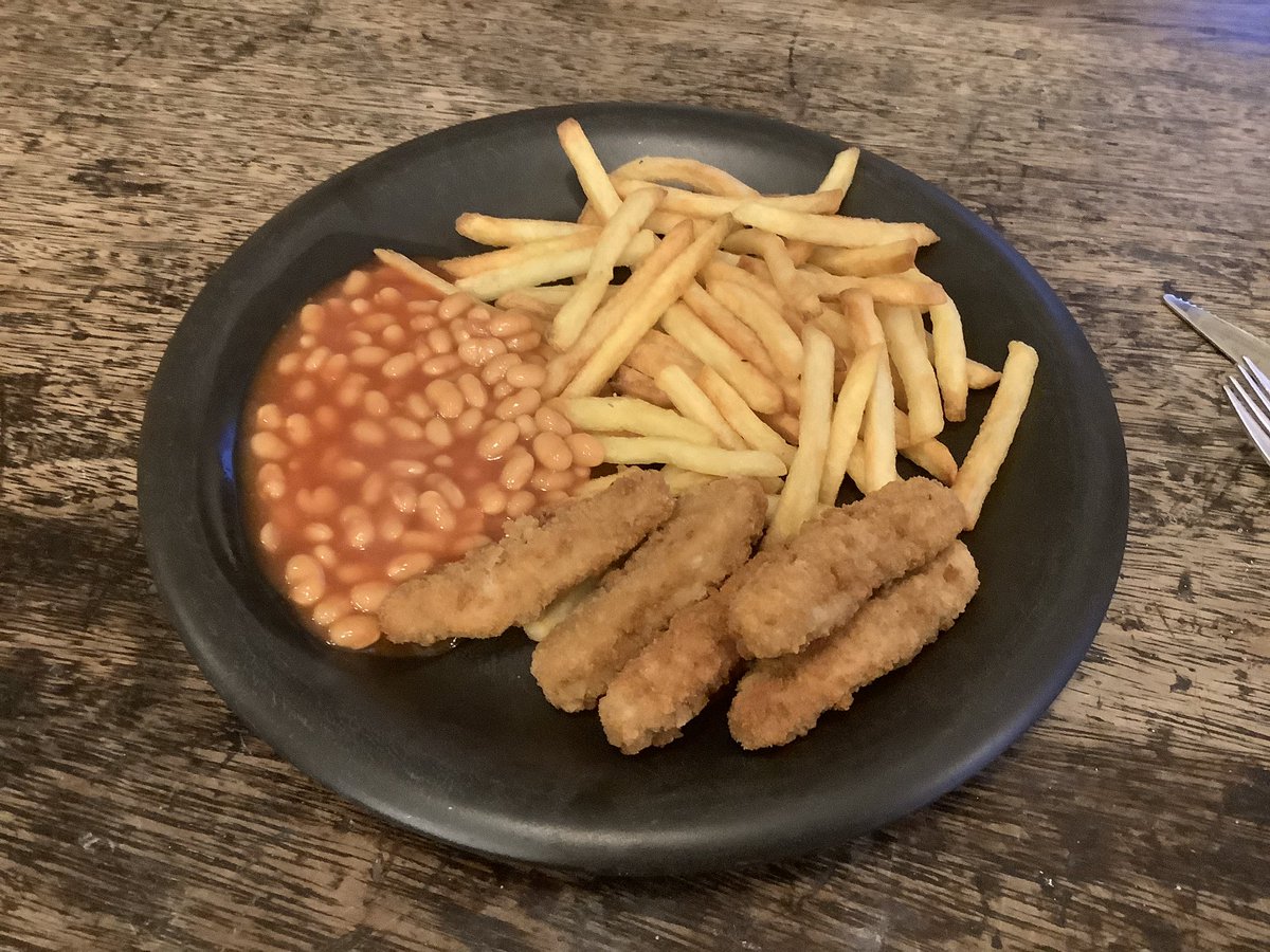 Doris from Watford tweet media