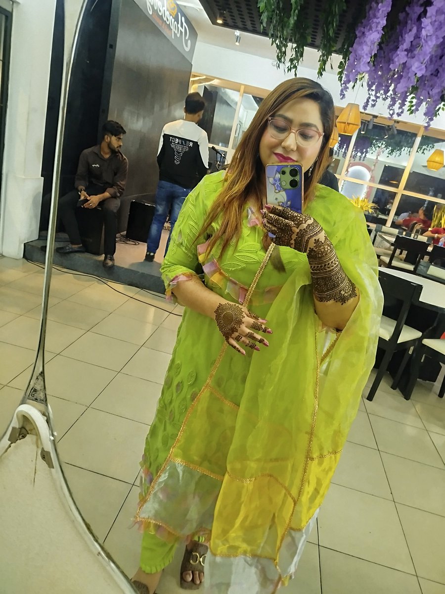 Isponthaurmi9's tweet photo. Trendy Mehendi Designs | Simple Mehendi That Looks Super Expensive | Ispontha Urmi
.
#mehendi #mehndidesign #mehendiart #henna #hennadesign #hennaart #mehendi2026 #trendymehendi #simplemehendi #minimalmehendi #elegantmehendi #luxurymehendi https://t.co/8K4G8K2S0Z