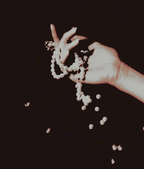 ┈┈ 𝚃𝙷𝙴 𝙾𝙽𝙴 𝚆𝙷𝙾 𝚂𝚄𝚁𝚅𝙸𝚅𝙴𝙳. tweet media