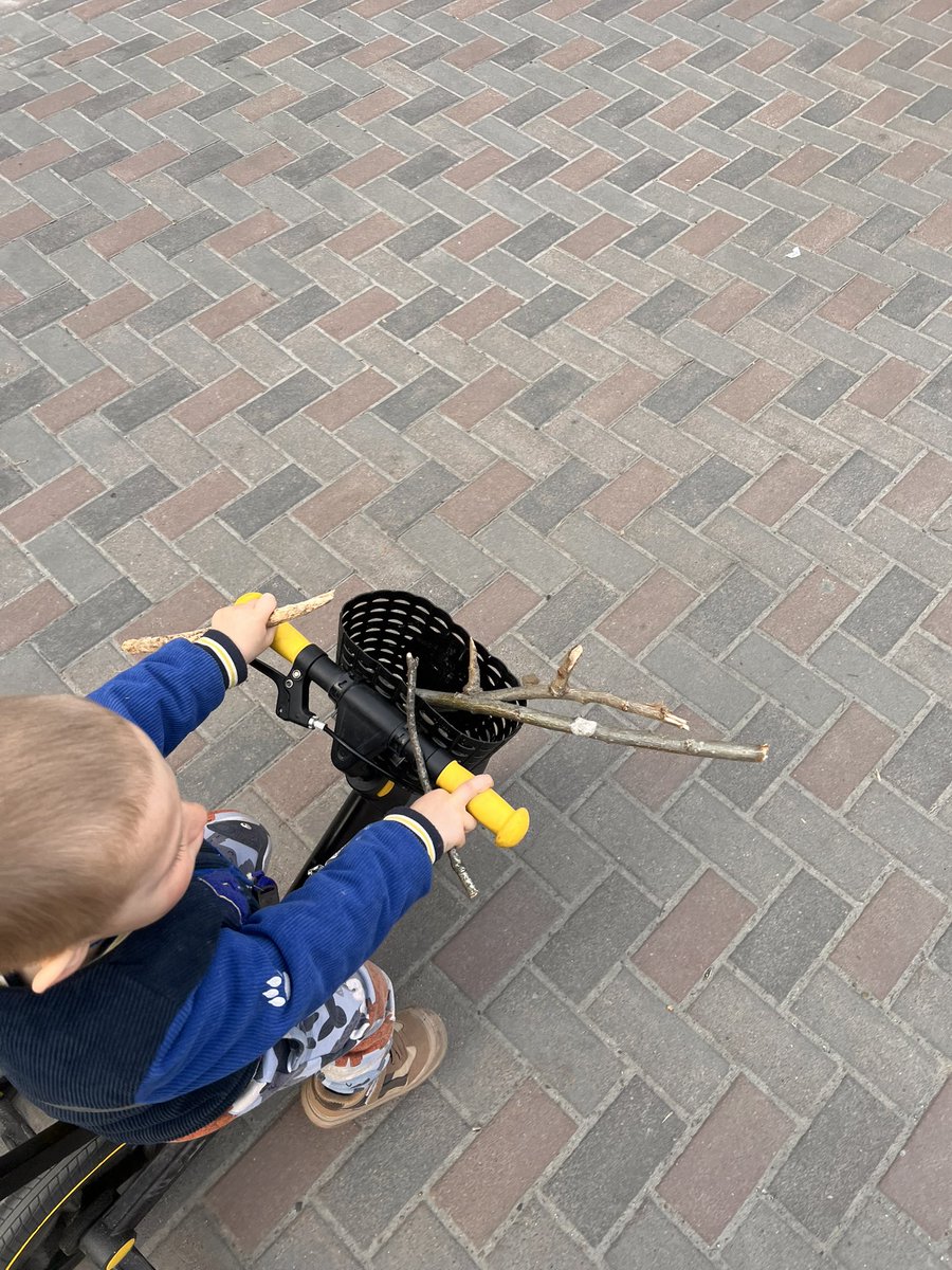 Омелян Косопизд митець 🇺🇦 tweet media