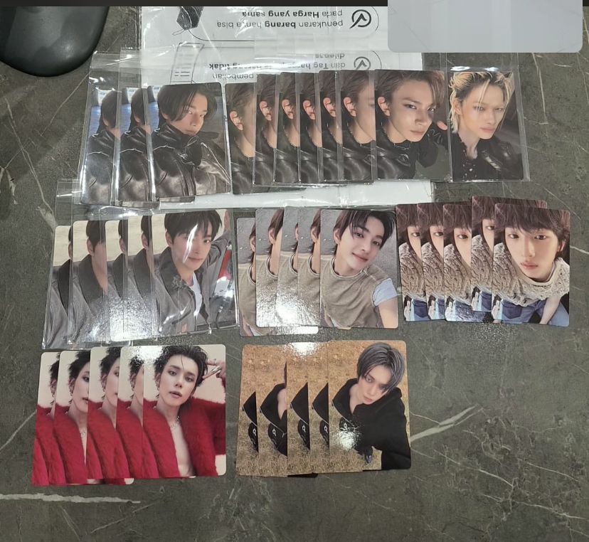 cloud1ce's tweet photo. Wts want to sell pc photocard enhypen target, cortis singingbowl, cortis scene 2, yeonjun no label. Ready ina tangerang.
Heeseung/ jake target 270k ea
Niki target 220k
Keonho singingbowl 120k
Keonho scene 2 100k
Juhoon scene 2 80k
Yeonjun no label ea 85k https://t.co/XkWPlYkWTB