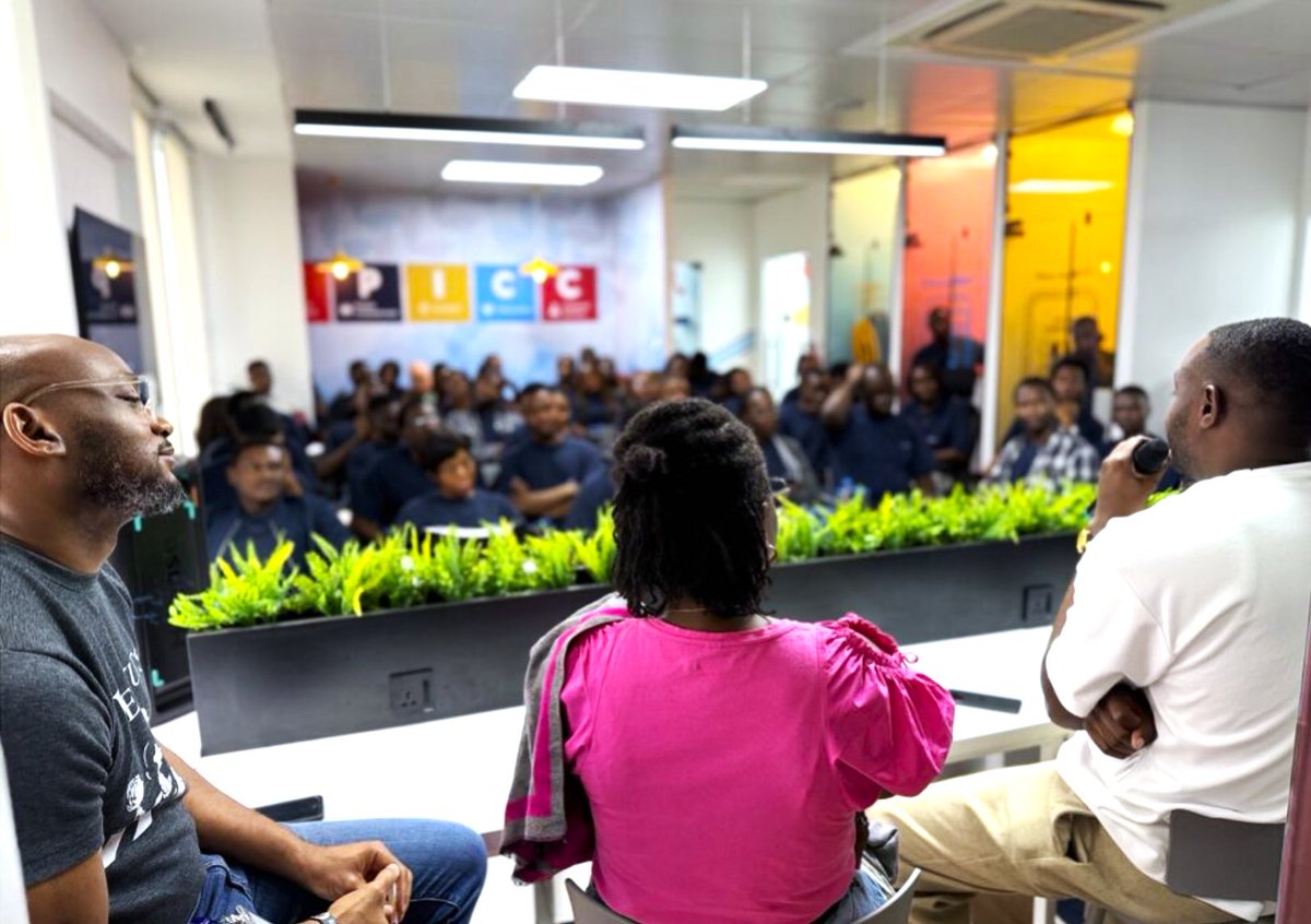 InterswitchGRP's tweet image. Giving the #ClassOf2026 the most robust #SwitchWelcome we can! 

Over 60,000 applications, rigorous shortlisting process, assessment &amp;amp; interviews, and then final selections &amp;amp; induction into the largest-ever cohort of our #InterswitchDeveloperAcademy 🚀  
 
#PeopleOfTheSwitch