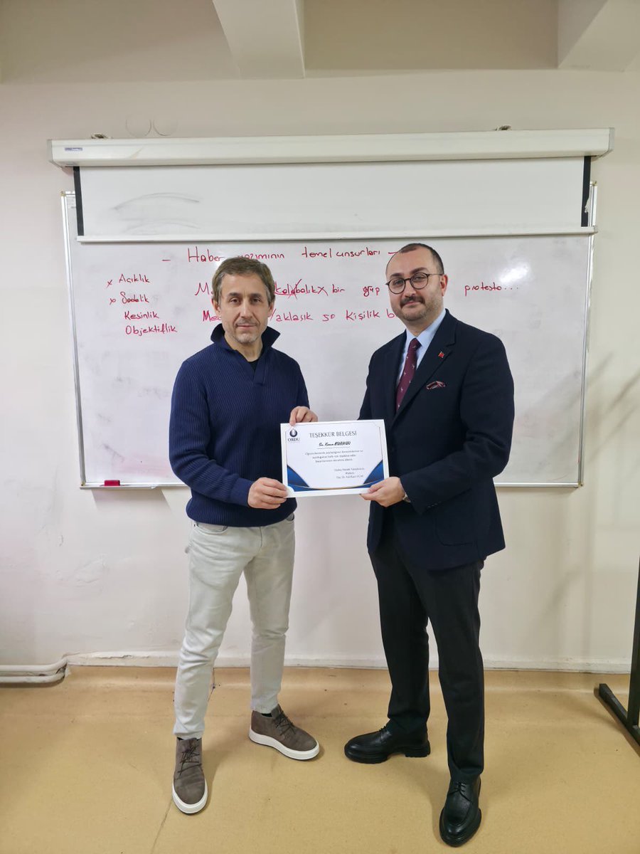 miu_522014's tweet photo. Medya ve İletişim Programımız, TRT Ordu ekibini ağırladı.

Gerçekleştirilen etkinlikte TRT Ordu muhabiri Selim Gürcan Becioğlu, Medya ve İletişim Programı öğrencileriyle bir araya gelerek mesleki deneyimlerini paylaştı. https://t.co/I0XXd1WW2X
