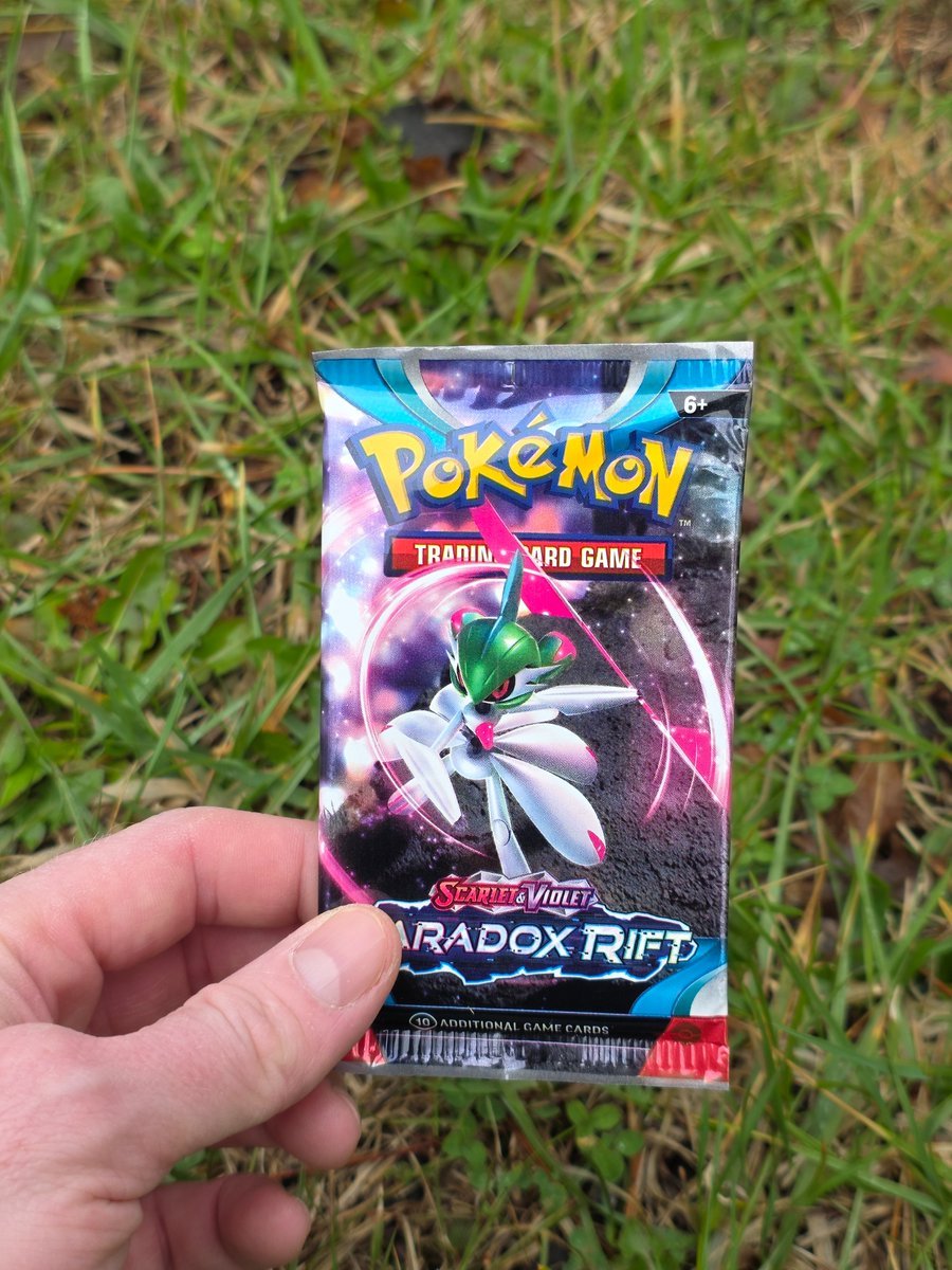 LUXURY CARDBOARD tweet media